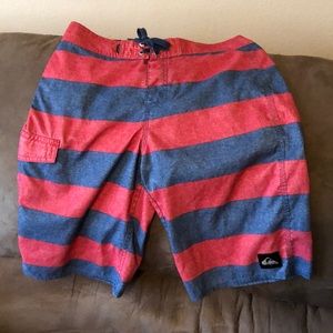 Quicksilver men’s board shorts size 29.